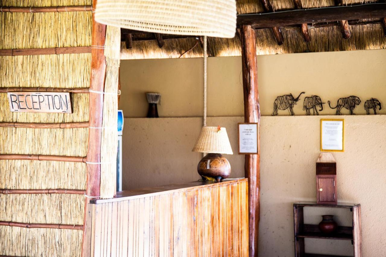 Mama Washindi Lodge Pakwach Buitenkant foto