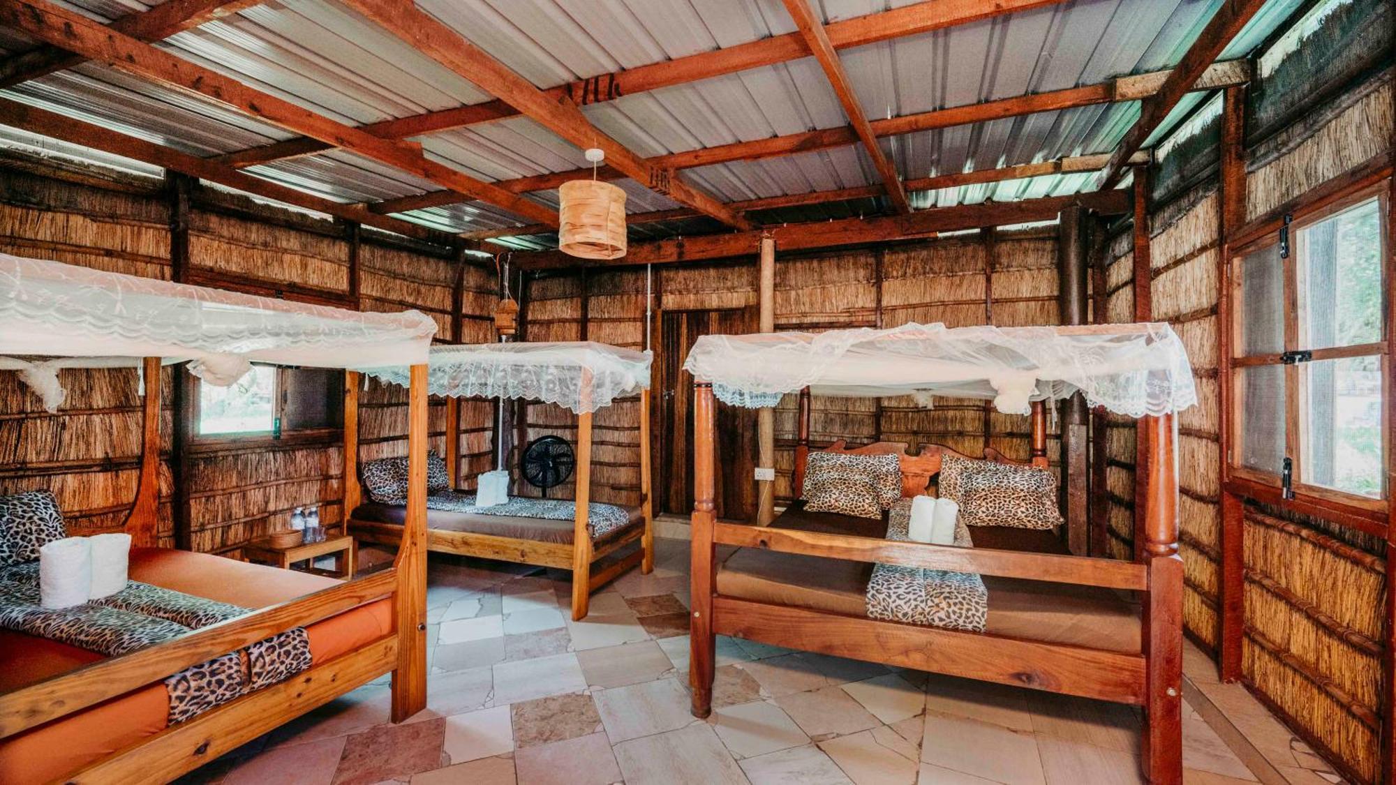 Mama Washindi Lodge Pakwach Buitenkant foto