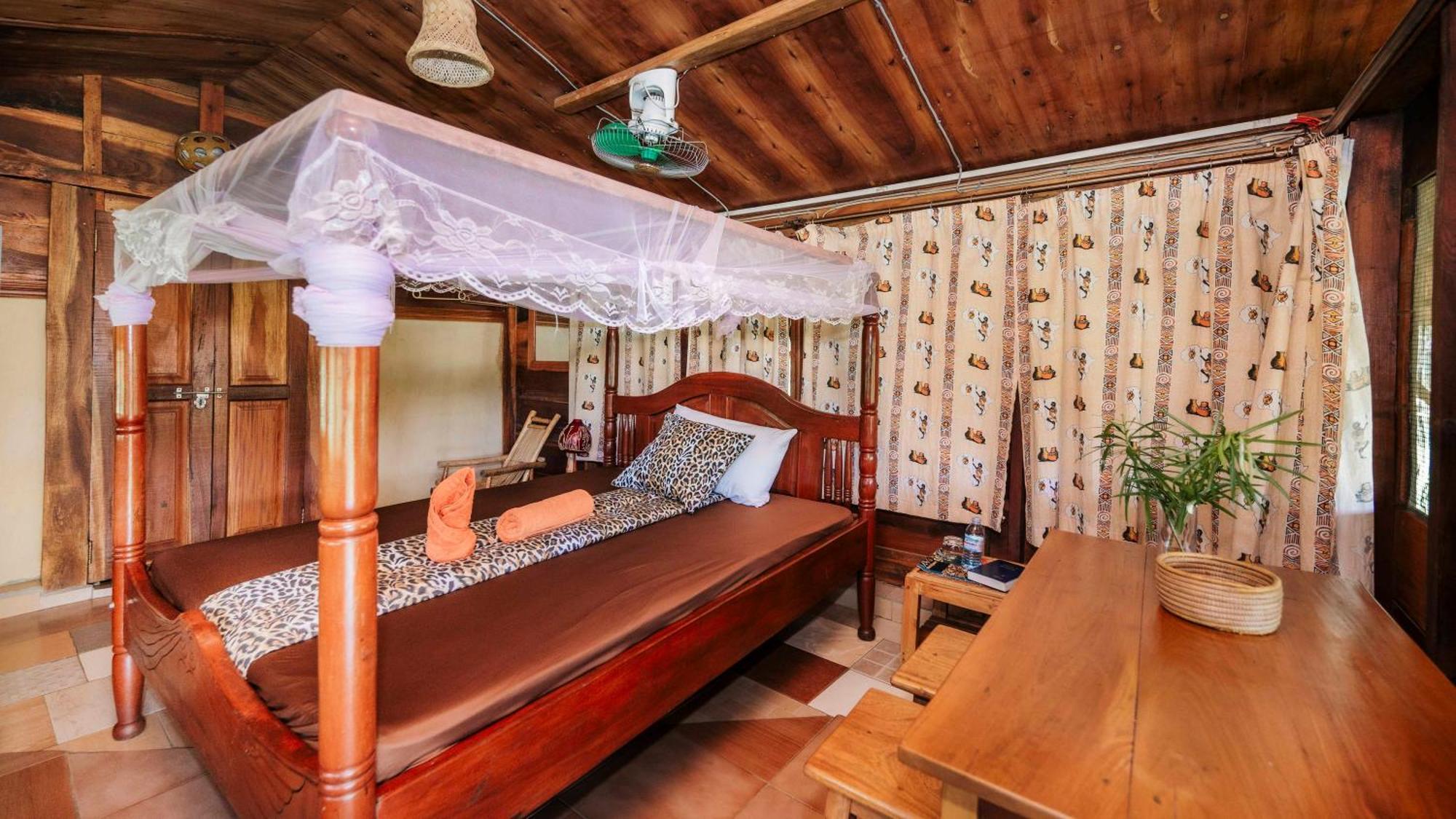 Mama Washindi Lodge Pakwach Buitenkant foto
