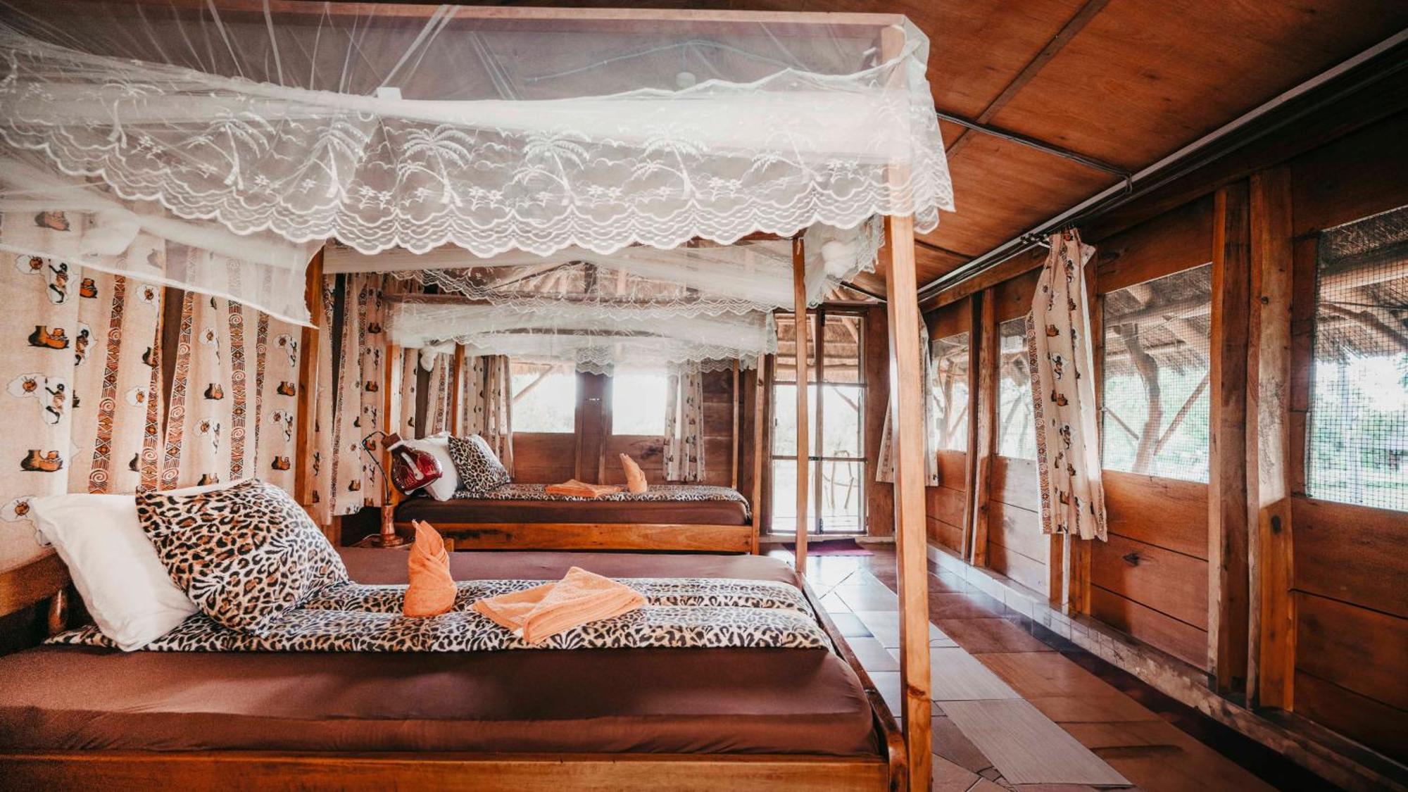 Mama Washindi Lodge Pakwach Buitenkant foto