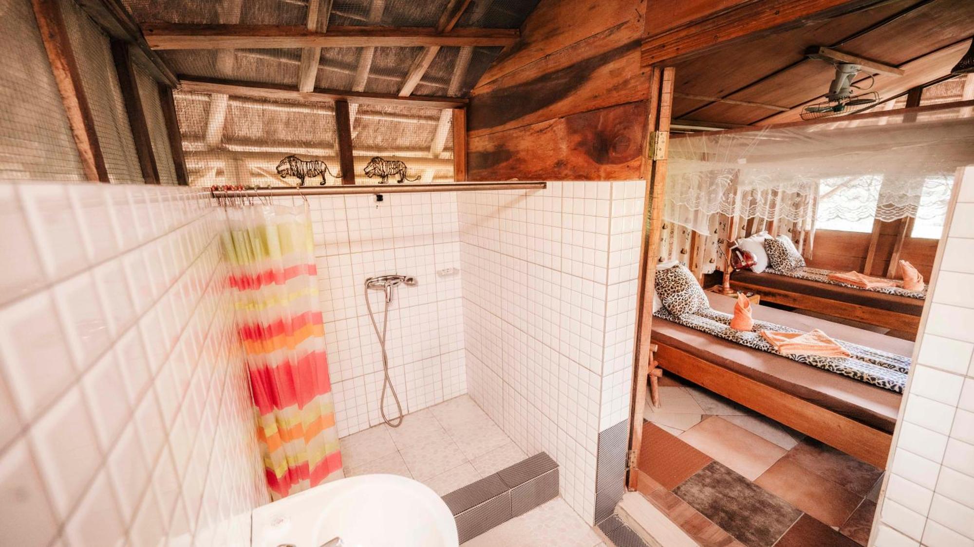 Mama Washindi Lodge Pakwach Buitenkant foto