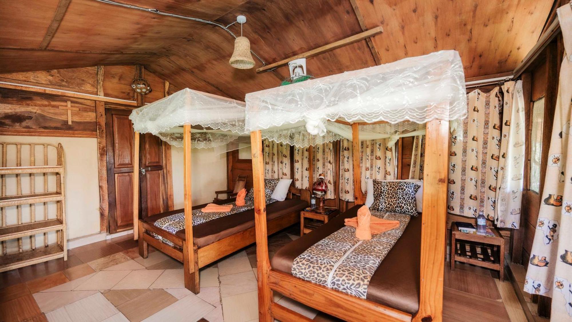 Mama Washindi Lodge Pakwach Buitenkant foto