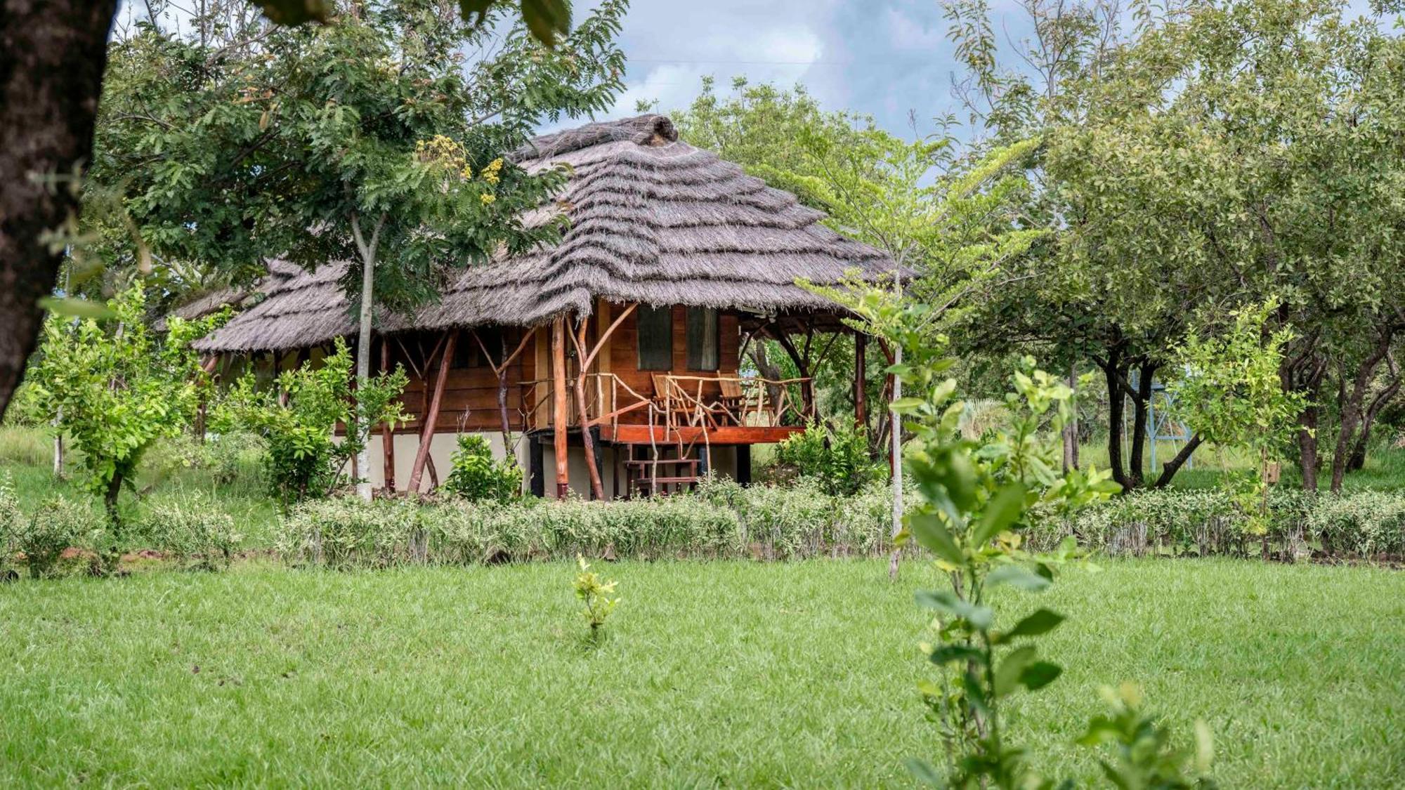 Mama Washindi Lodge Pakwach Buitenkant foto